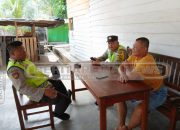 Dekatkan Diri dengan Warga, Bhabinkamtibmas Polsek Madang Suku I Gelar Sambang dan Binluh di Desa Jaya Bakti