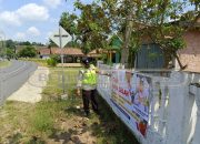 Polsek Madang Suku I Pasang Spanduk “Cegah Tanpa Celah” untuk Wujudkan Lingkungan Aman dan Kondusif