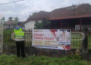 Polsek Madang Suku I Pasang Spanduk “Cegah Tanpa Celah”, Ajak Warga Perangi Narkoba dan Tindak Asusila