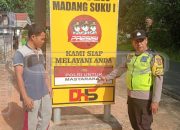 Polsek Madang Suku I Pasang Banner dan Stiker “Polri untuk Masyarakat” di Seputaran Wilayah Hukum