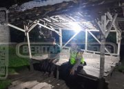 Bhabinkamtibmas Polsek Madang Suku I Lakukan Sambang, Binluh dan Pengecekan Pos Kamling di Desa Bangsa Negara