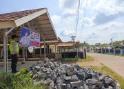 Polsek Madang Suku I Pasang Spanduk Himbauan Cegah Curanmor di Wilayah Hukumnya