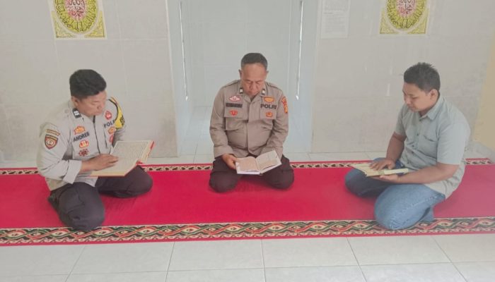 Personel Polsek Madang Suku I Gelar Khotmil Qur’an di Mushola Mako untuk Tingkatkan Keimanan dan Kekompakan