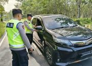 Polsek Madang Suku I Gelar KRYD Patroli dan Razia Siang di Jalur Lintas Gumawang–Rasuan Demi Keamanan Pengguna Jalan