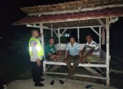 Bhabinkamtibmas Polsek Madang Suku I Monitoring Kegiatan Ronda Malam Masyarakat