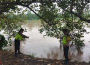 Polsek Madang Suku I Pantau Kenaikan Debit Sungai Komering, Akses Warga Masih Aman