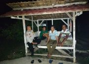 Pastikan Kamtibmas Kondusif, Aiptu Andres Monitoring Ronda Malam Warga di Madang Suku I