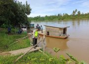 Polsek Madang Suku I Monitoring Debit Air Sungai Komering, Wilayah Pesisir Masih Aman