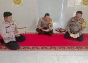 Aiptu Hermansyah Pimpin Khotmil Qur’an dan Doa Bersama di Mapolsek Madang Suku I