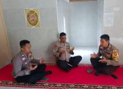 Aiptu Zulkarnaen Pimpin Khotmil Qur’an dan Doa Bersama di Mushola Polsek Madang Suku I