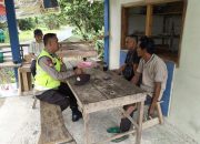 Aipda Saleh Laksanakan Sambang dan Binluh, Perkuat Kamtibmas di Wilayah Madang Suku I