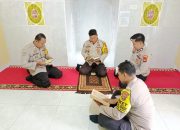 Aiptu Andres Pimpin Khotmil Qur’an dan Doa Bersama di Mapolsek Madang Suku I