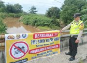 Aipda Saleh Sosialisasikan Imbauan Cegah Mandi dan Berenang di Sungai