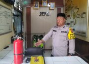 Aiptu Andres Laksanakan Mantap Mako, Wujudkan Lingkungan Kerja Bersih dan Nyaman di Polsek Madang Suku I
