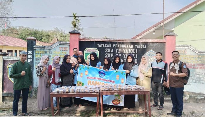 Yayasan Pendidikan YAIQLI Tebar Kepedulian di Bulan Ramadhan, Ratusan Takjil Dibagikan di Tiga Titik