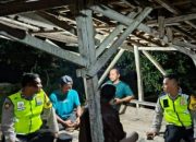 Pantau Ronda Malam, Polsek Madang Suku I Perkuat Keamanan Lingkungan Warga