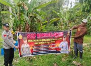Cegah Karhutla, Personel Polsek Madang Suku I Sosialisasikan Larangan Membakar Lahan kepada Warga
