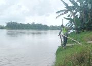 Polsek Madang Suku I Monitoring Debit Sungai Komering, Kondisi Air Masih Normal dan Aman