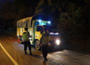 Patroli Malam Ditingkatkan, Aiptu Triyono Pimpin KRYD di Wilayah Madang Suku I