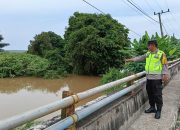 Debit Sungai Komering Stabil, Polsek Madang Suku I Pastikan Wilayah Pesisir Masih Aman dari Banjir