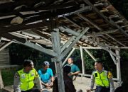 Aipda Heri Sumanto Pantau Ronda Malam Warga, Perkuat Keamanan Lingkungan di Madang Suku I