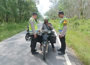 KRYD Siang Hari, Bripka Bobi Juanda Pimpin Patroli dan Razia di Jalur Lintas Madang Suku I