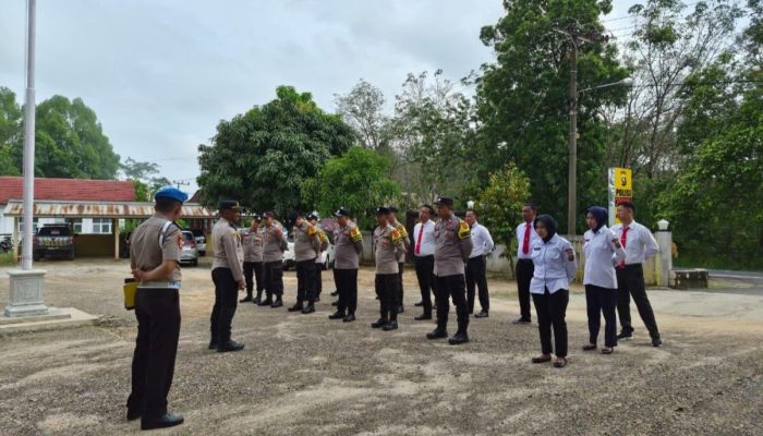 Apel Pagi Polsek Madang Suku I: Kapolsek Tekankan Disiplin, Mitigasi Karhutla, dan Integritas Personel