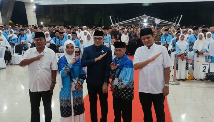 Kloter 3 CJH OKU Timur Resmi Dilepas, 124 Jamaah Siap Tunaikan Ibadah Haji