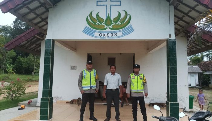 Polsek Madang Suku I Laksanakan Pengamanan Ibadah Minggu Kasih di Gereja GKSBS Harjo Mulyo
