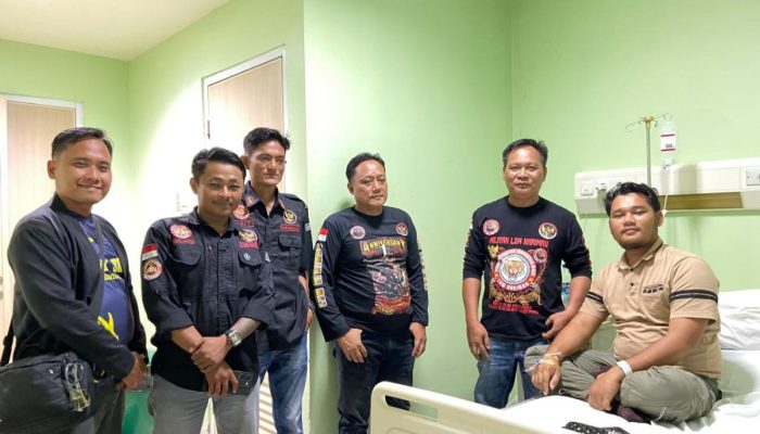 LSM Harimau Sumsel Kembali Tunjukkan Solidaritas, Jenguk Anggota yang Dirawat di RS