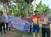 Sambut Hari Bhayangkara ke-80, Polsek Buay Pemuka Peliung Salurkan Bantuan Sosial untuk Warga Kurang Mampu