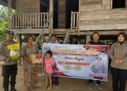 Sambut Hari Bhayangkara ke-80, Polsek Buay Pemuka Peliung Salurkan Bantuan Sosial kepada Warga Kurang Mampu