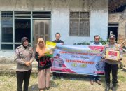 Polsek Buay Pemuka Peliung Salurkan Bantuan Sosial Sambut HUT Bhayangkara ke-80 untuk Warga Kurang Mampu