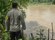 Polsek BP Peliung Pantau Debit Air Sungai Komering, Warga Diminta Tetap Waspada