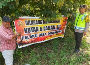 Cegah Karhutla Sejak Dini, Bripka Bobi Juanda Edukasi Warga di Wilayah Polsek Madang Suku I