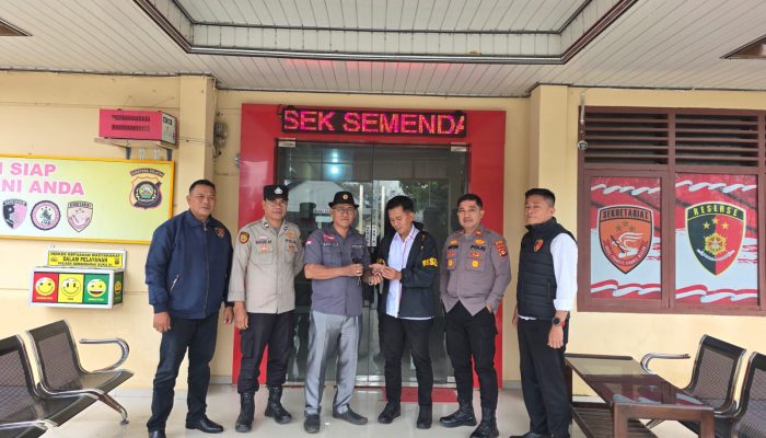 Sinergi Desa dan Polisi Berhasil, Kades Taraman Jaya Serahkan S3nj4ta 4p! Rakitan Milik Warganya ke Polsek Semendawai Suku III