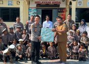 Puluhan Siswa TK Daru Najah Belajar Tugas Polisi Lewat Kunjungan Edukatif ke Polsek BP Peliung