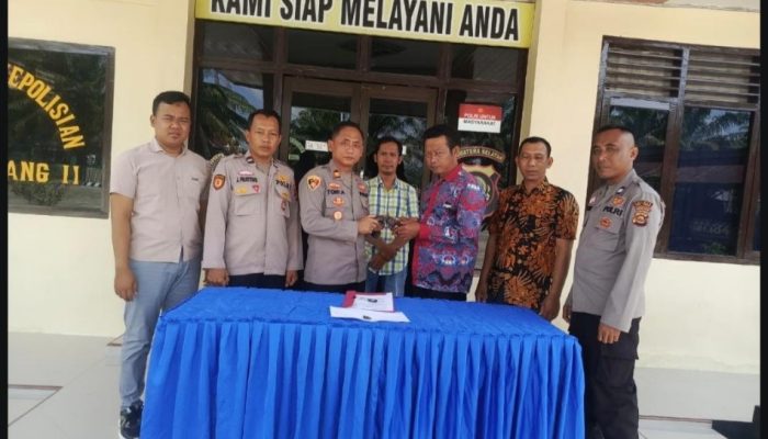 Warga Serahkan S3nj4ta 4p! Rakitan ke Polsek Belitang II, Dukung Operasi Senpi Musi 2026