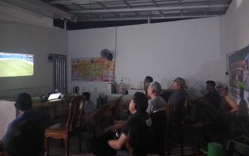 Wujudkan Kebersamaan Bersama Warga, Polsek Madang Suku I Gelar Nobar Piala Dunia 2026