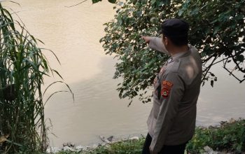 Polsek BP Peliung Pastikan Kondisi Sungai Komering Aman, Debit Air Berangsur Normal