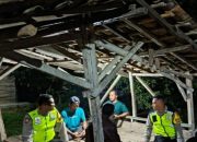 Bhabinkamtibmas Polsek Madang Suku I Pantau Ronda Malam Warga, Perkuat Sinergi Jaga Keamanan Lingkungan