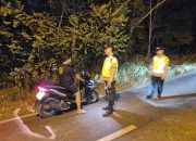 KRYD Malam, Aiptu Zulkarnaen Intensifkan Patroli Jaga Kamtibmas di Madang Suku I