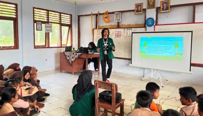 Tanamkan Karakter Sejak Dini, KKN 11 Universitas Nurul Huda Edukasi Siswa SDN 2 Suka Mulya Stop Bullying