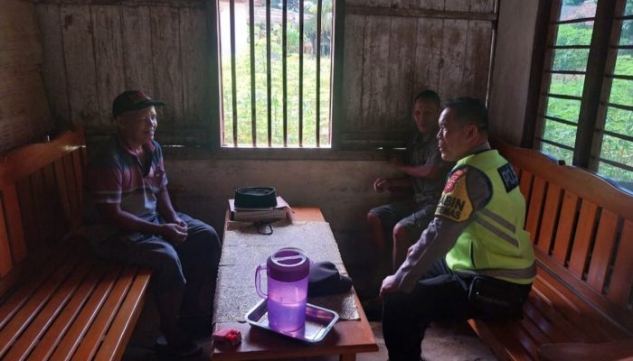 Sambangi Warga, Polsek Madang Suku I Perkuat Pembinaan dan Edukasi Kamtibmas