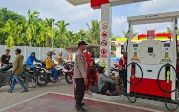 Pastikan Ketersediaan BBM Aman, Aiptu Heri Sumanto Monitoring SPBU di Madang Suku I