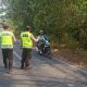 Patroli Siang Hari, Polsek Madang Suku I Pastikan Jalur Rasuan-Gumawang Tetap Kondusif