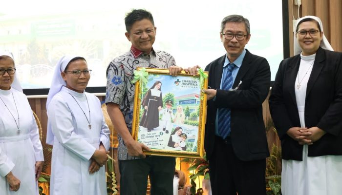 HUT ke-70, Bupati OKUT Dorong RS Charitas Belitang Terus Evaluasi dan Kembangkan Layanan