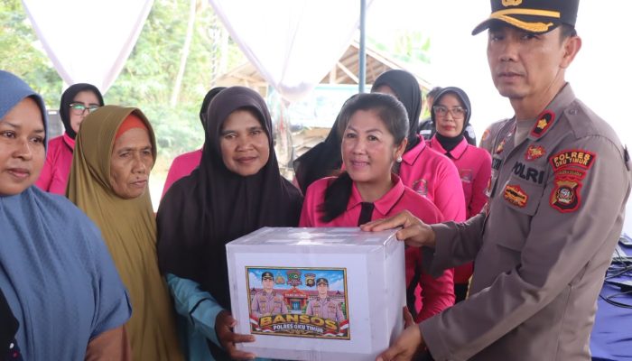 Bhayangkari OKU Timur Hadir di Tengah Masyarakat, Resmikan Sumur Bor dan MCK di Berasan Mulya