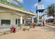 Polsek BP Peliung Gotong Royong Bersihkan Masjid Nurul Barokah Lewat Program Belida