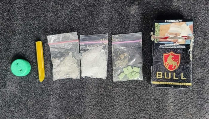 Satres Narkoba Polres OKU Timur Amankan Pria dan Sita Diduga Sabu serta Ekstasi di Martapura